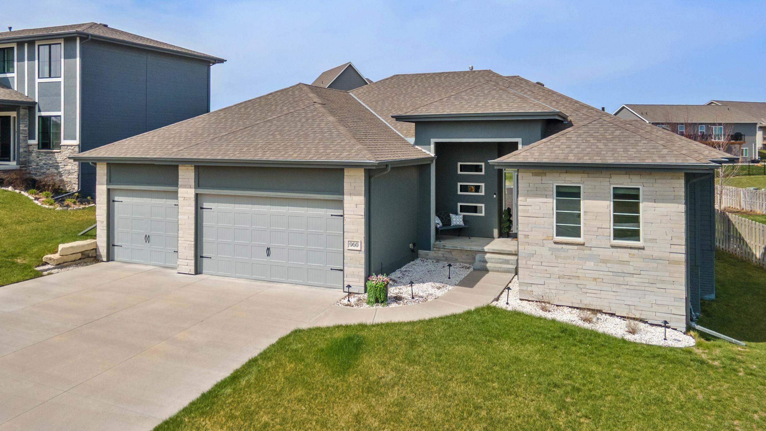 Property Photo: 960 Elm Circle NE 68059