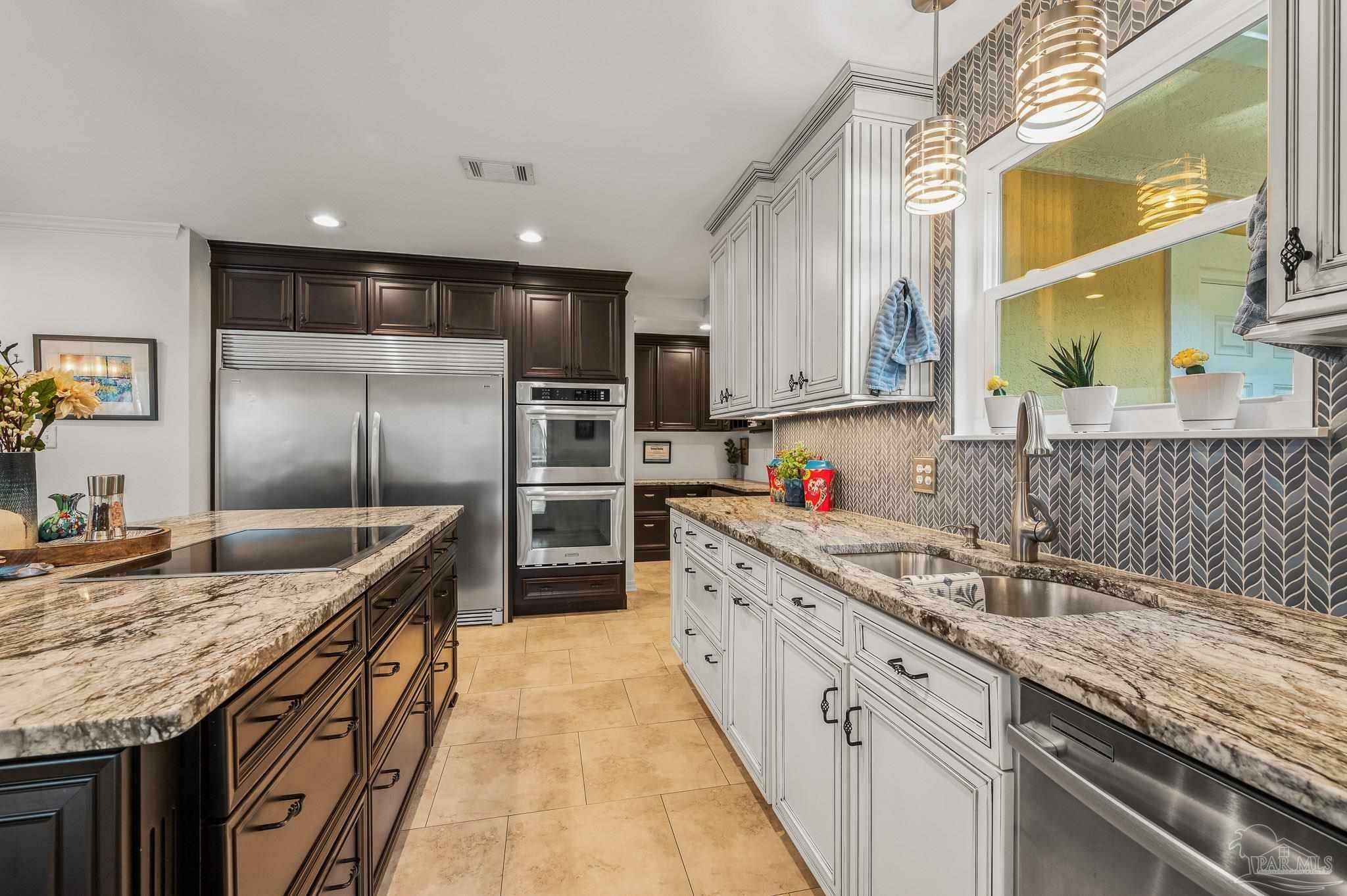 Property Photo: 6 Fairpoint Pl FL 32561