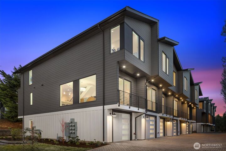 12705  NE 144th St F  Kirkland WA 98034 photo