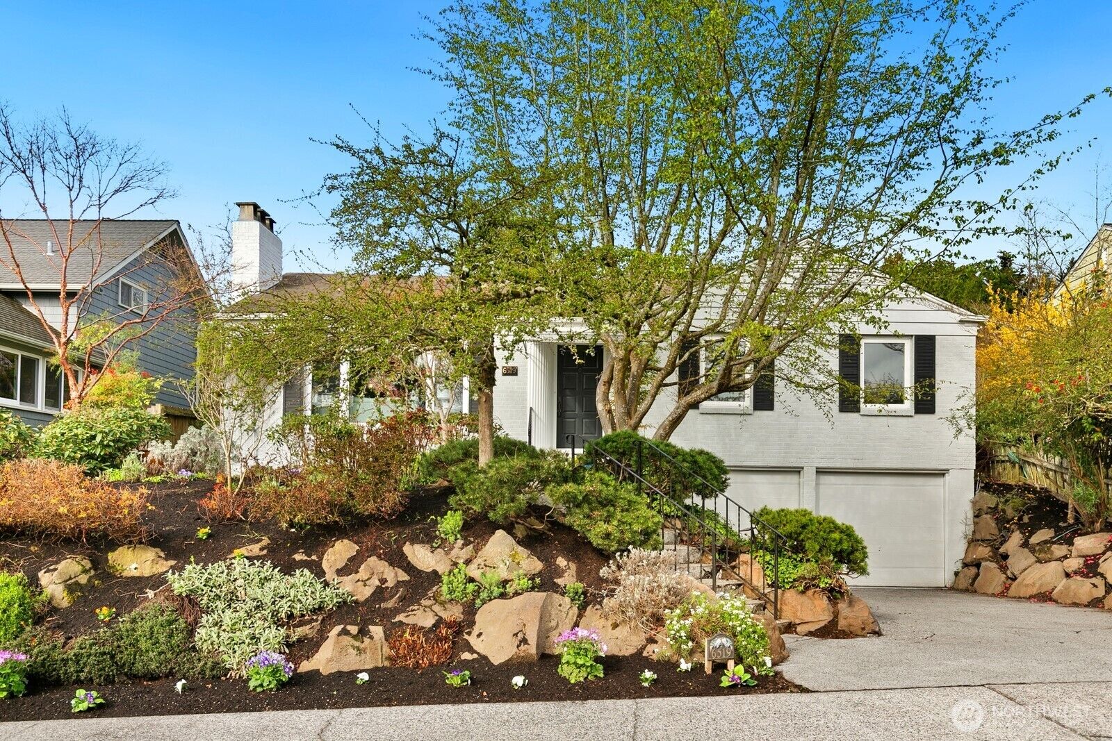 Property Photo:  6519  53rd Avenue NE  WA 98115 