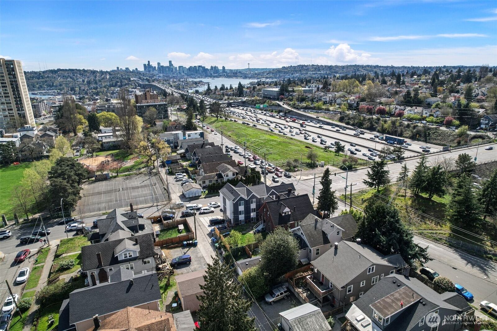 Property Photo: 5016 7th Ave NE WA 98105