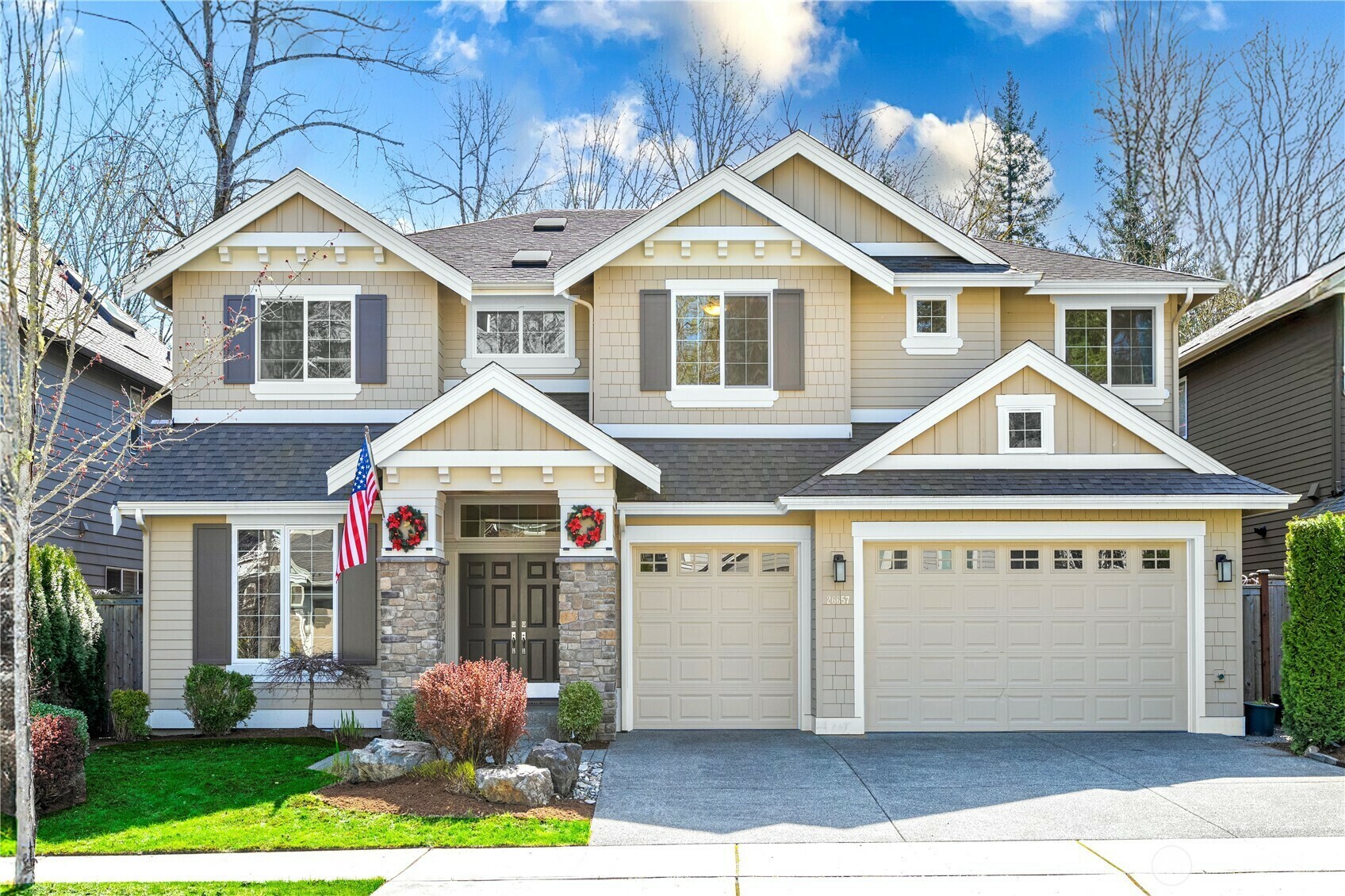 Property Photo: 26657 SE 9th Way WA 98075