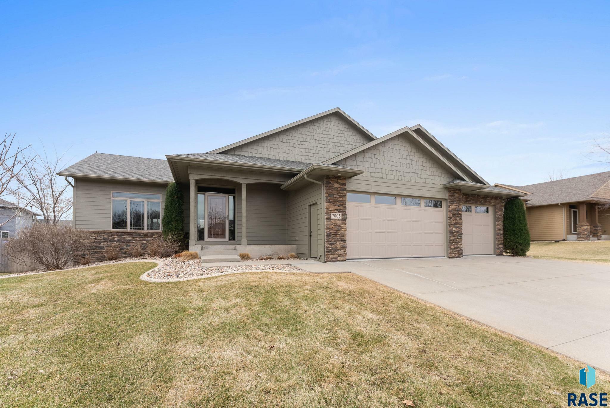 Property Photo:  7005 E Archstone St  SD 57110 