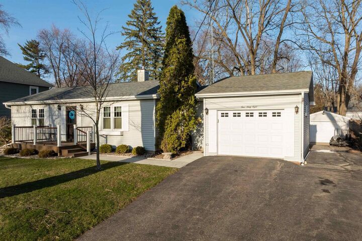 468 Lake Street  Green Lake WI 54941 photo