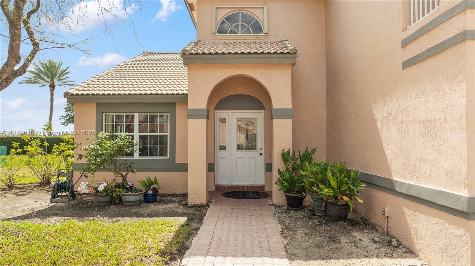 Property Photo: 101 NW 187th Ave FL 33029