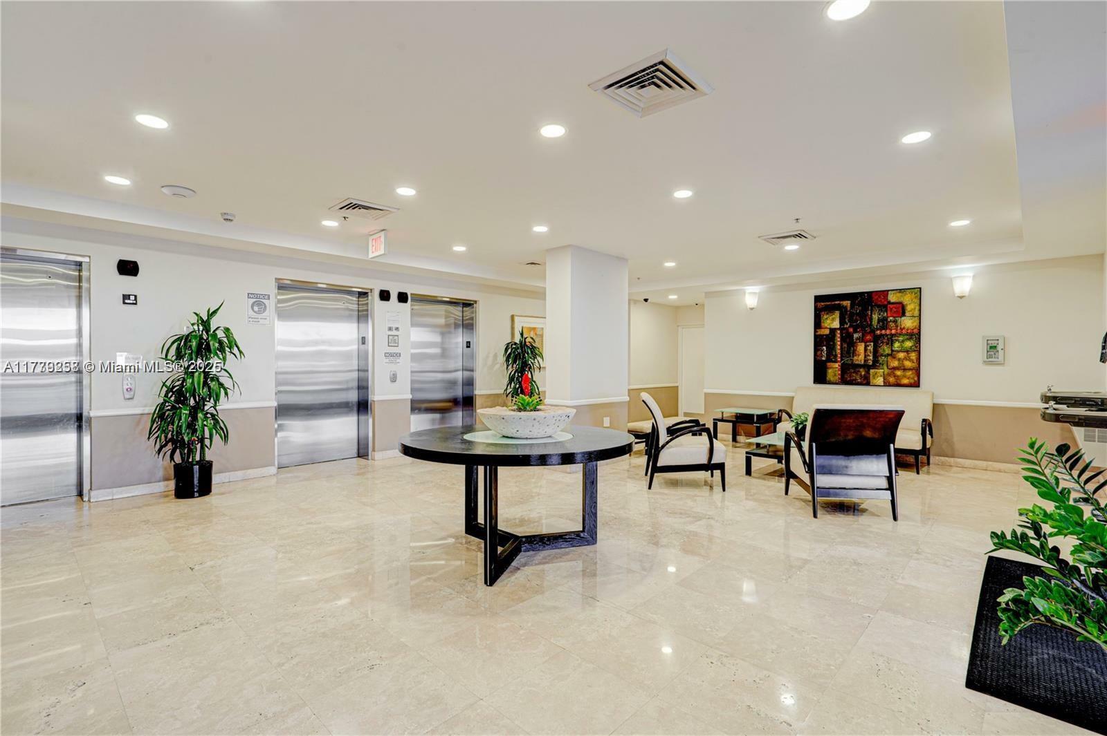 Property Photo:  900 SW 8th St 1208  FL 33130 