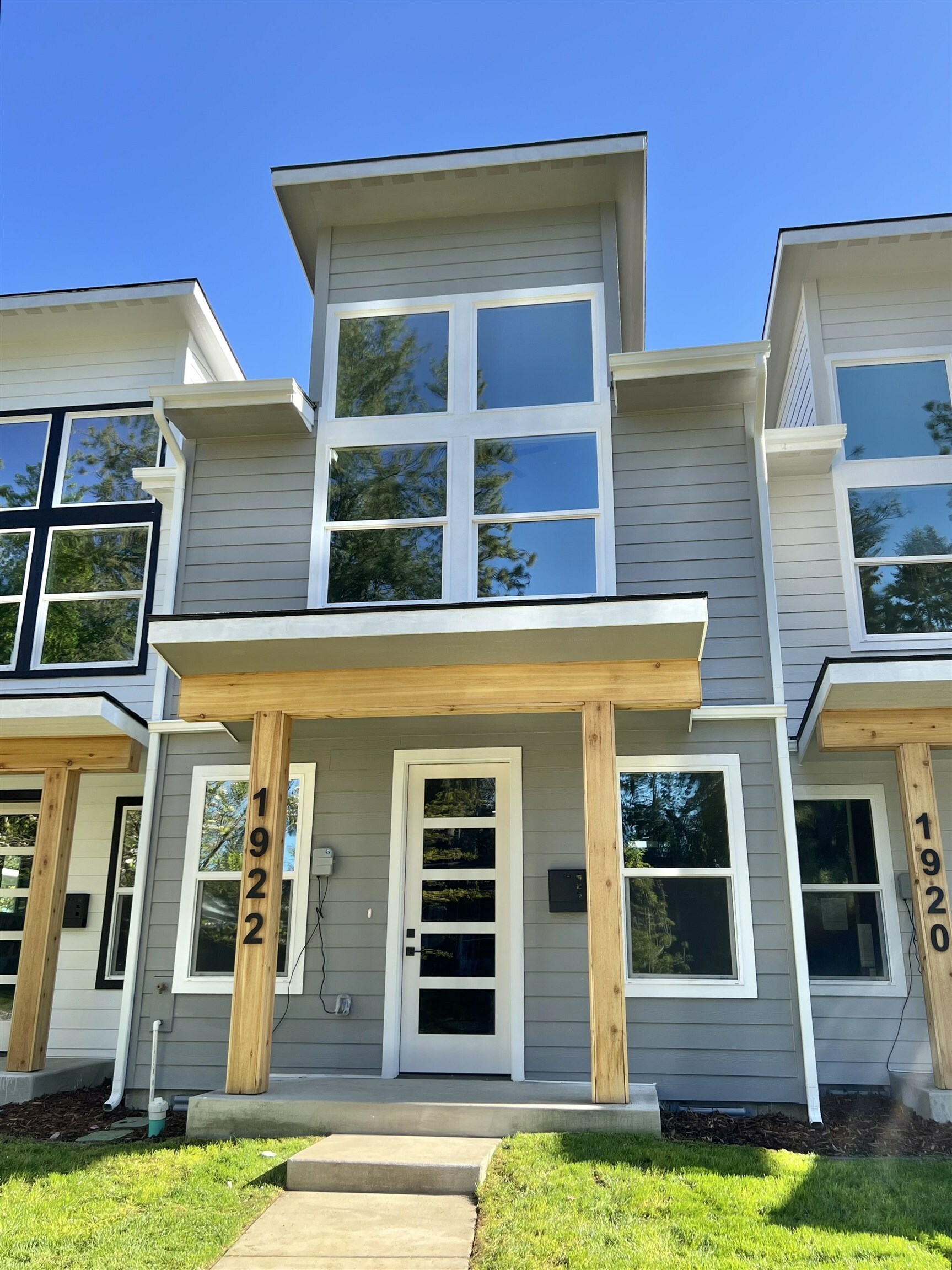Property Photo: 1922 E 37th Ave WA 99203