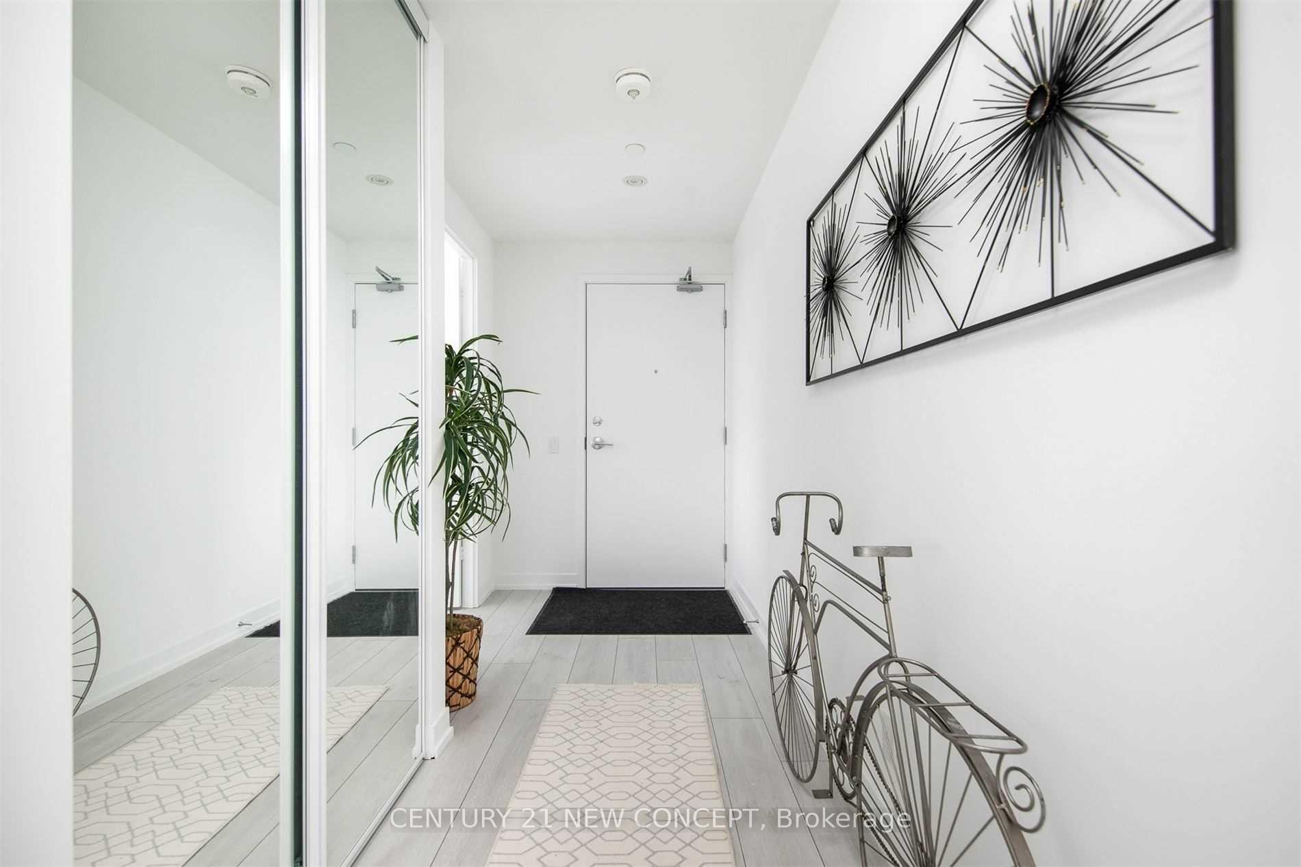 Property Photo: 898 Portage Parkway 2902 ON L4K 0J6