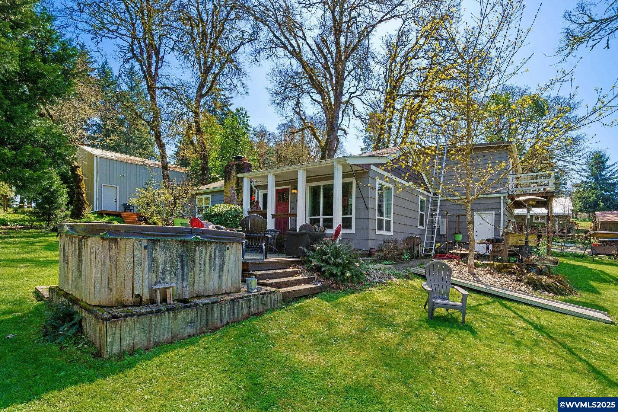 Property Photo: 3610 Wiltsey St SE OR 97317