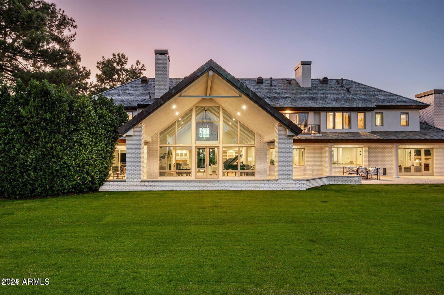Property Photo: 34 Biltmore Estate AZ 85016