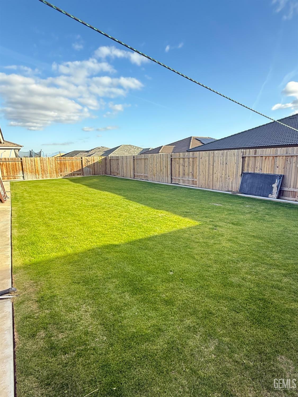 Property Photo: 11121 Arundel Way CA 93311