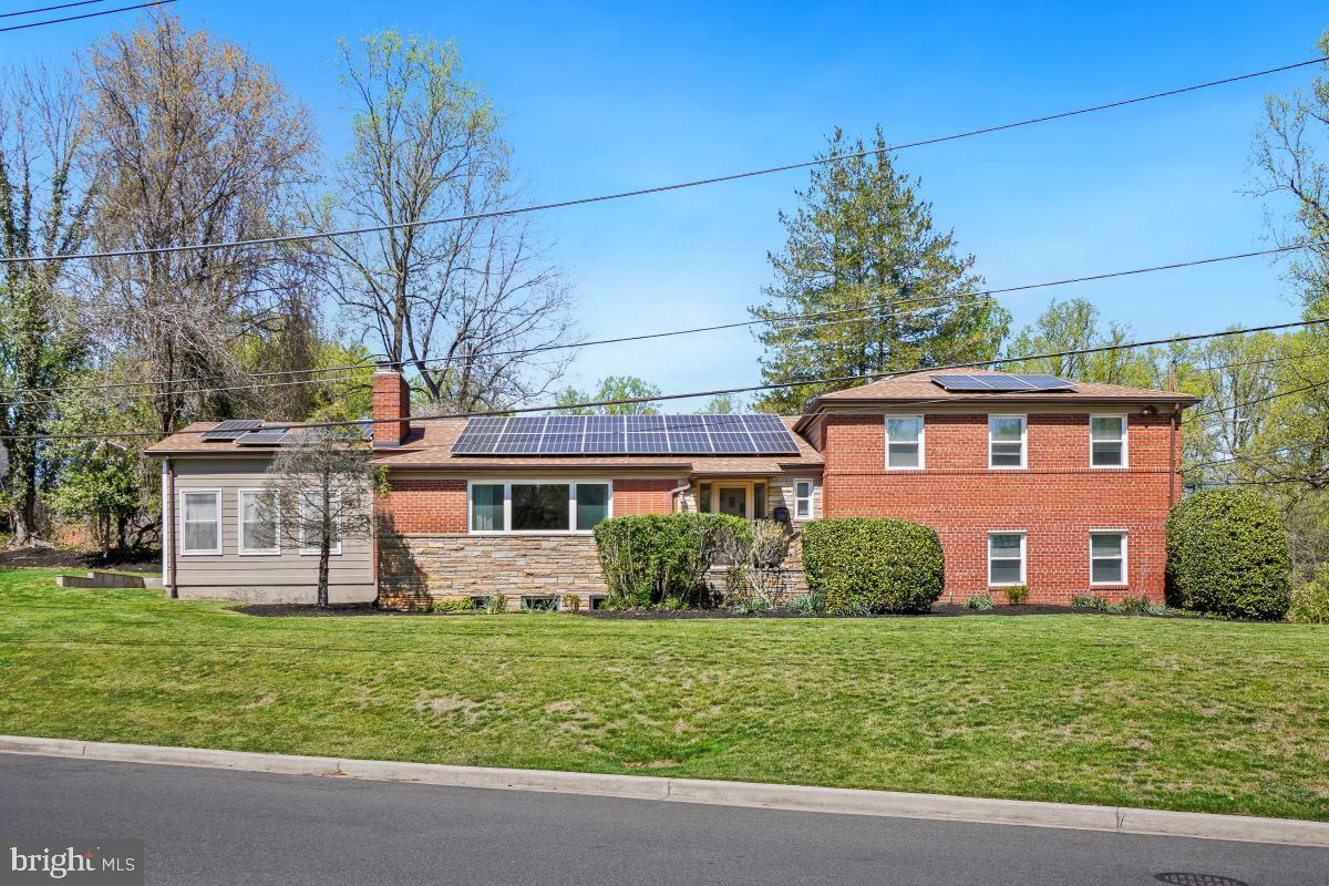 Property Photo: 1801 Primrose Road NW DC 20012