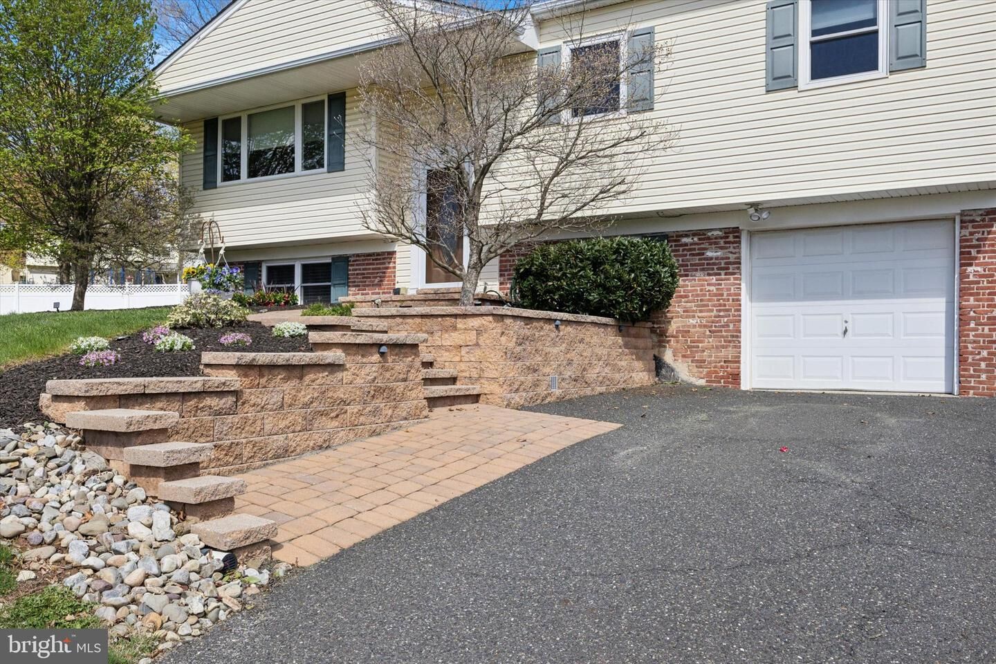 Property Photo:  541 Lexington Lane  PA 19403