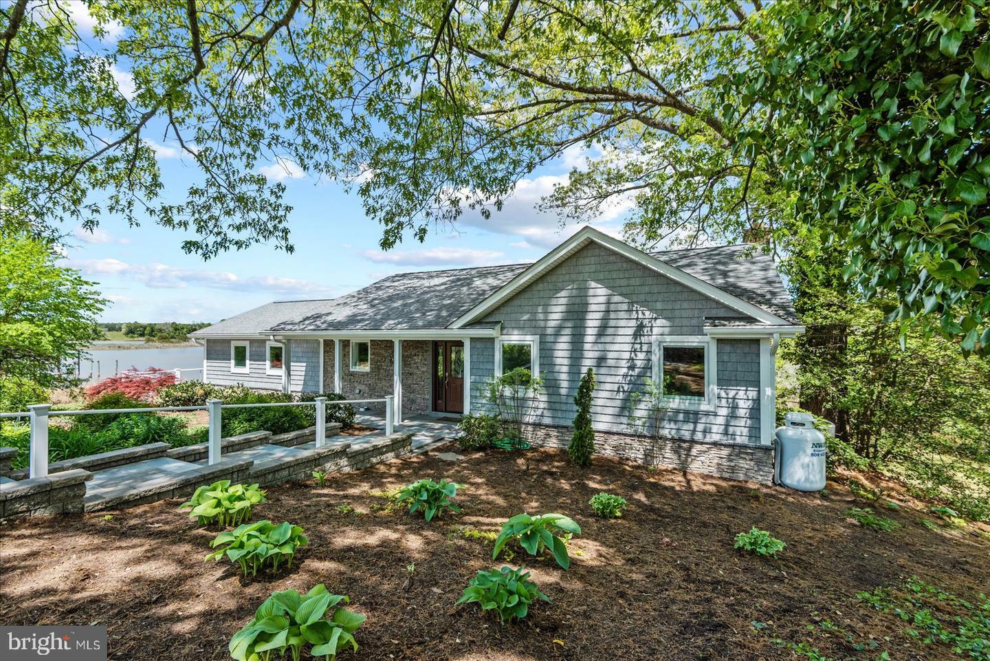 Property Photo: 20345 Ridge Road VA 22443