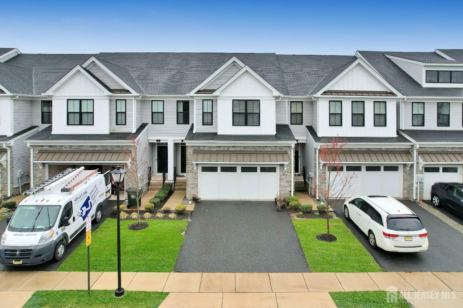 9 Clover Lane  Monroe NJ 08831 photo