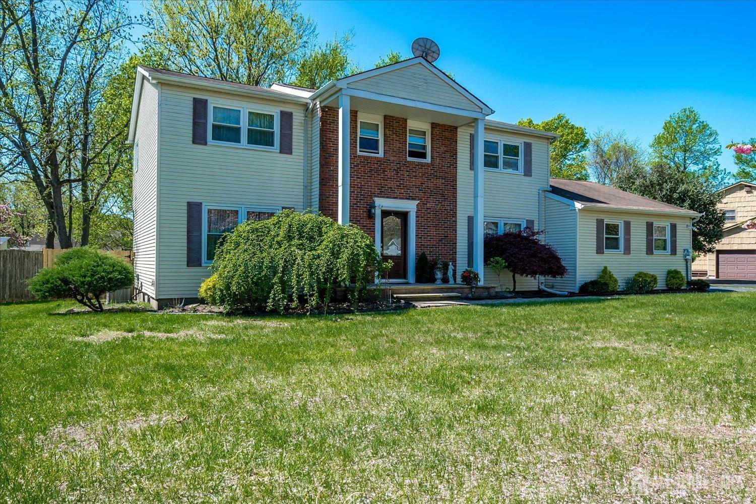 4 Hollis Road  East Brunswick NJ 08816 photo