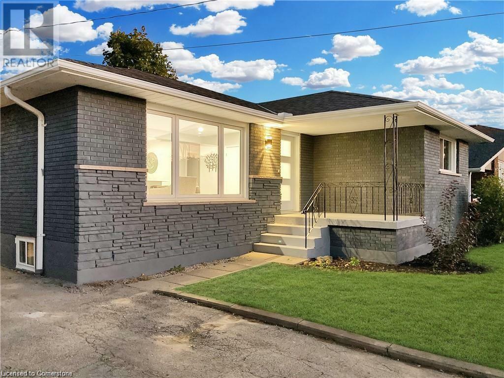 Property Photo: 89 Greeningdon Drive ON L9A 3A8