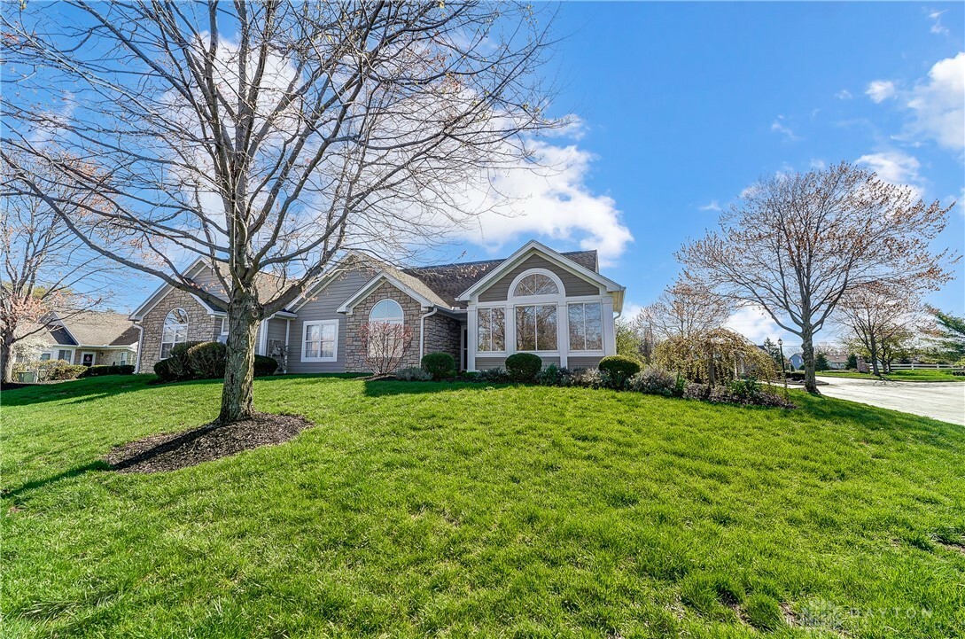 Property Photo: 1505 Turnberry Village Drive OH 45458