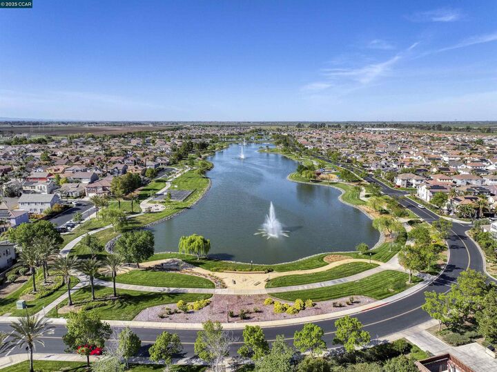 Property Photo:  5648 Arcadia Cir  CA 94505 