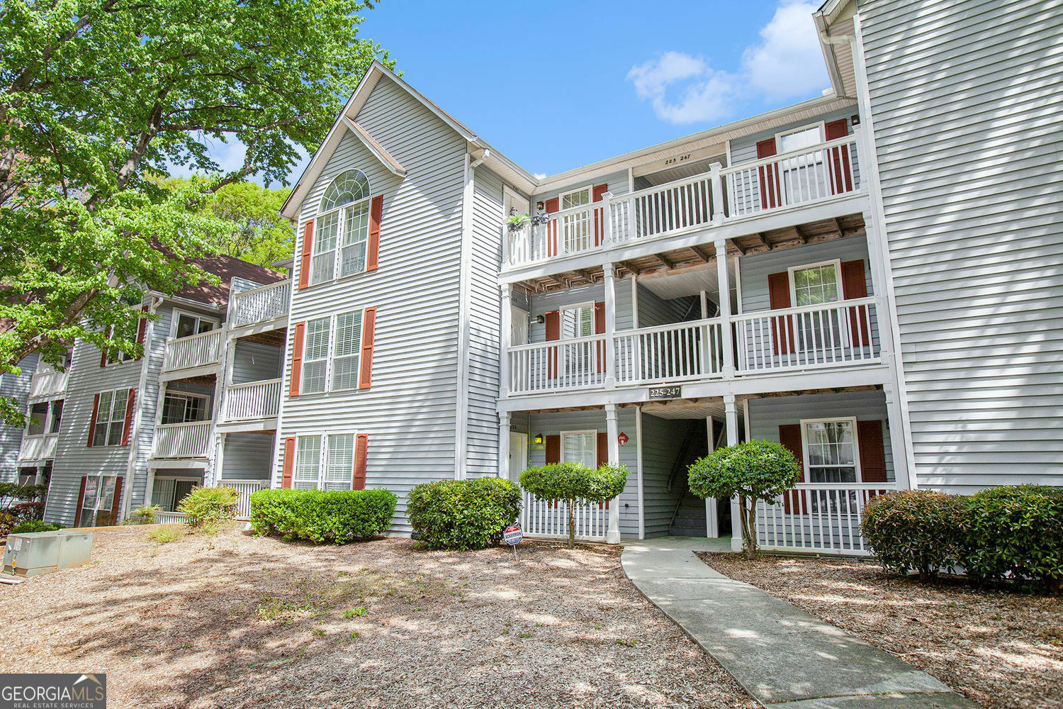 Property Photo: 233 Cobblestone Trail 233 GA 30002