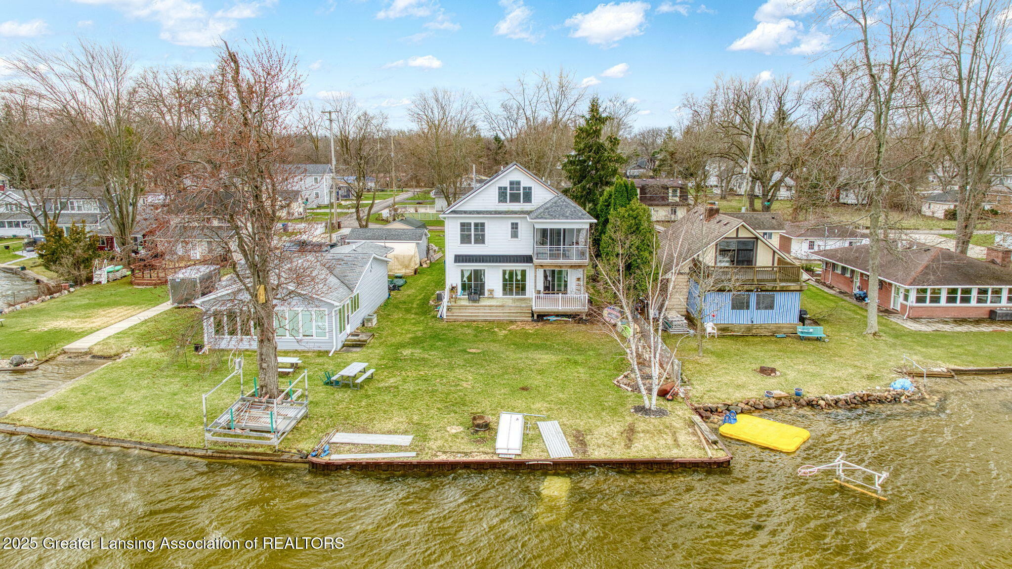 780 Beach Drive  Brooklyn MI 49230 photo