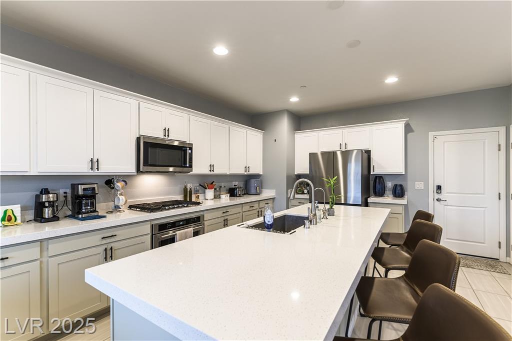 Property Photo: 10372 Thurso Avenue NV 89166