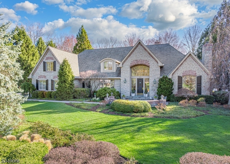 Property Photo: 305 Waterview Dr NJ 07417
