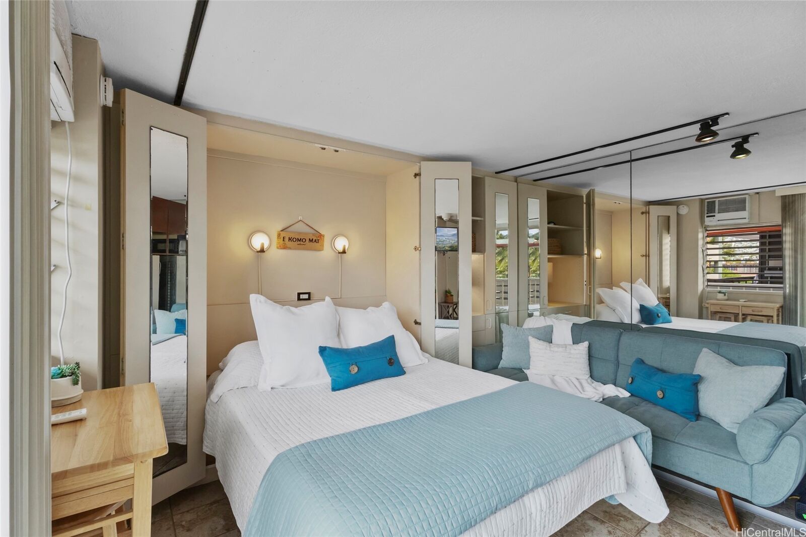 Property Photo:  441 Lewers Street 401  HI 96815 