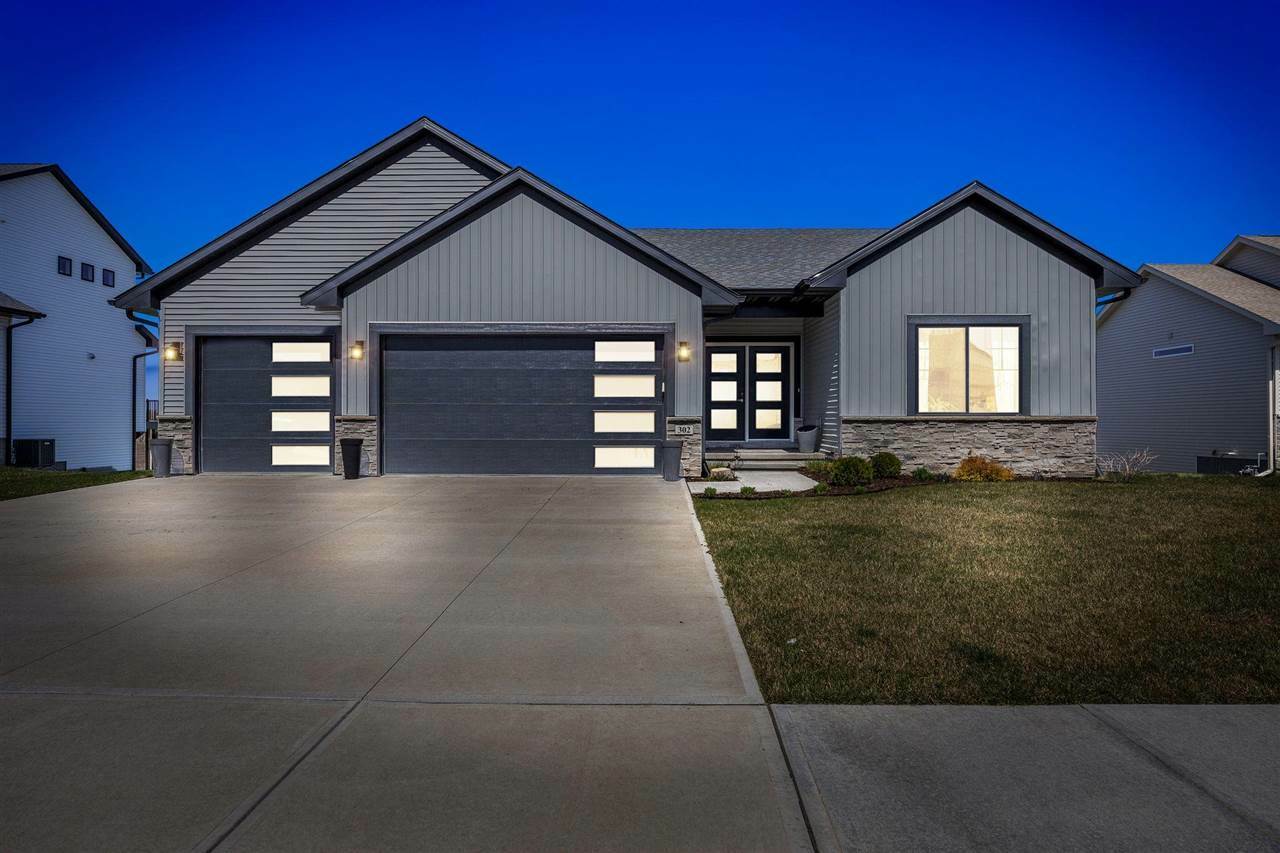Property Photo: 302 Dogwood Ln IA 52340
