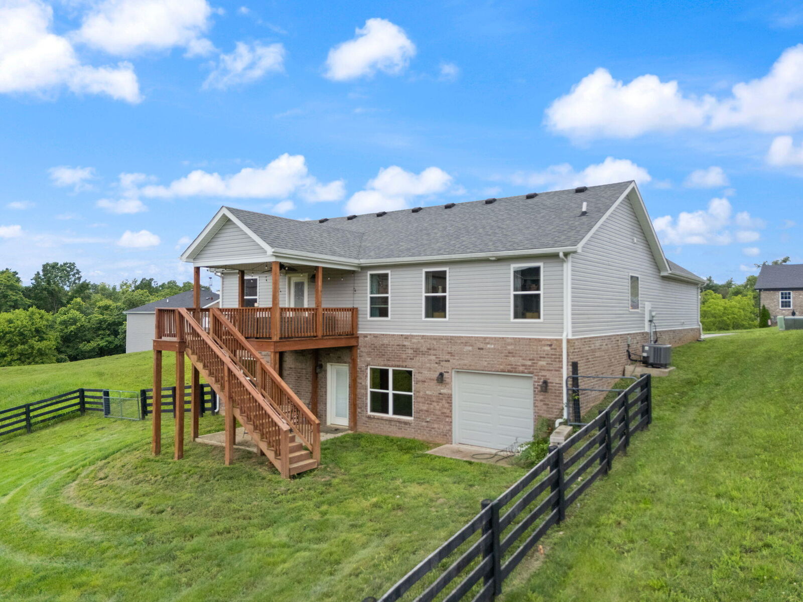 Property Photo:  1041 Melbourne Way  KY 40475