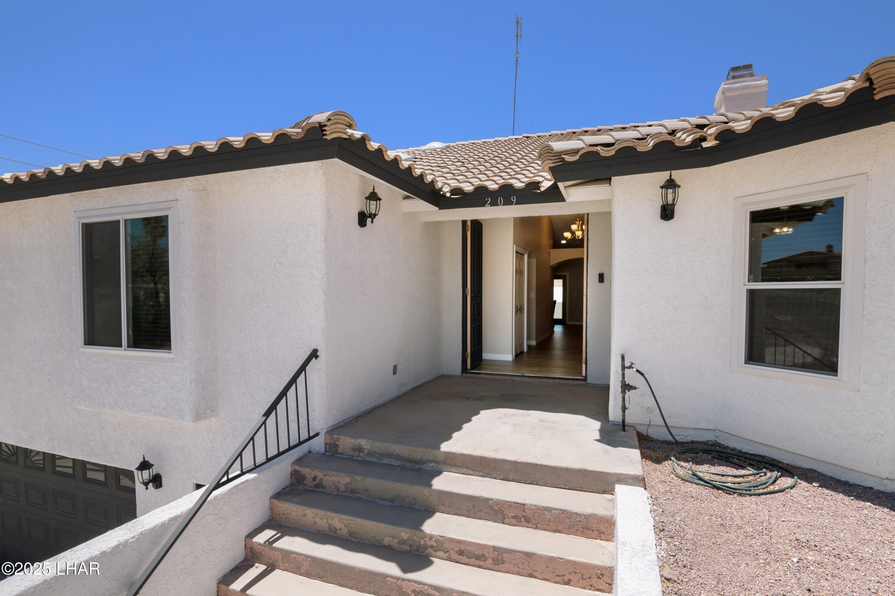 Property Photo: 209 Snead Dr AZ 86406