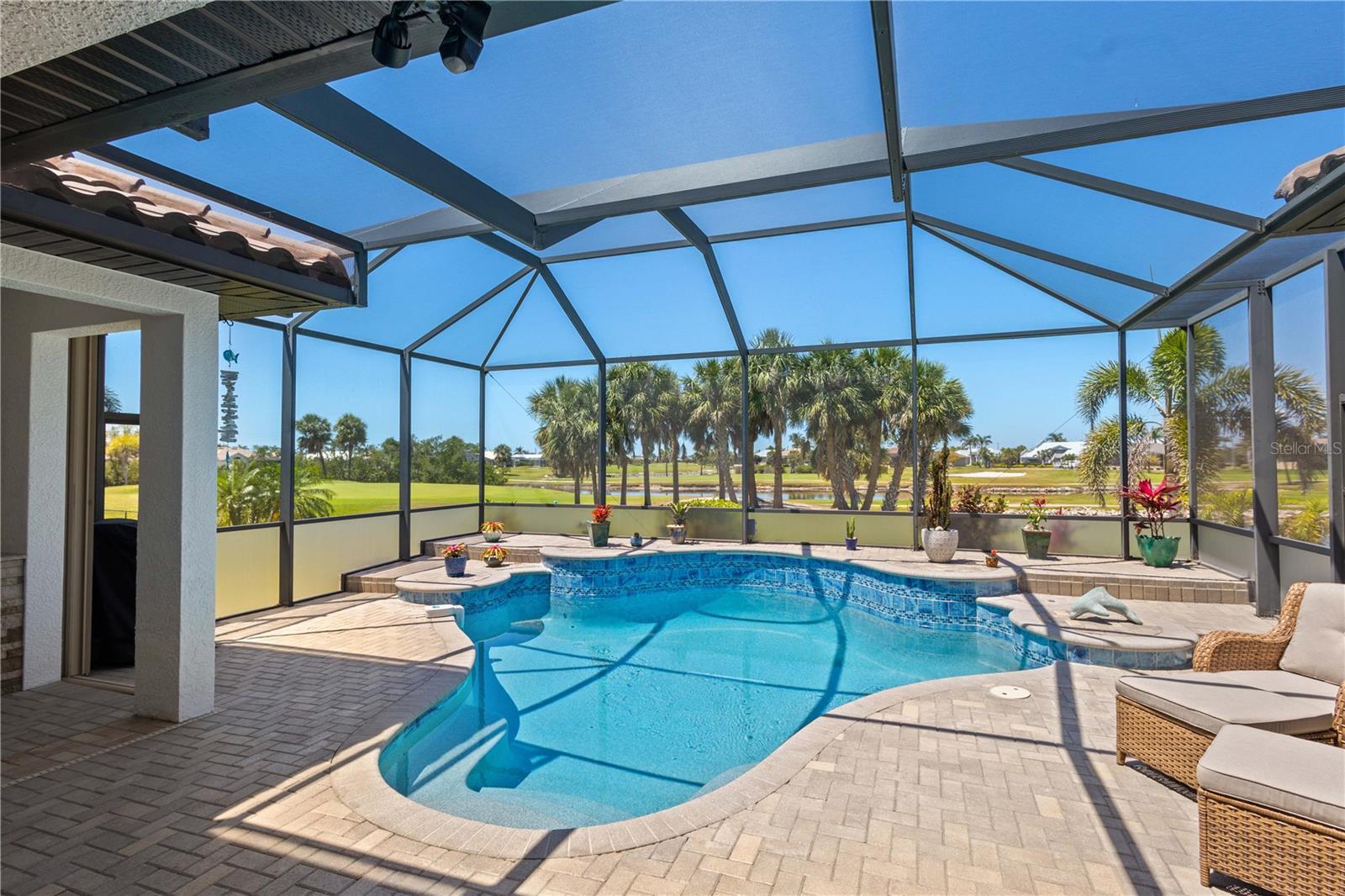 Property Photo:  4001 La Costa Island Court  FL 33950 