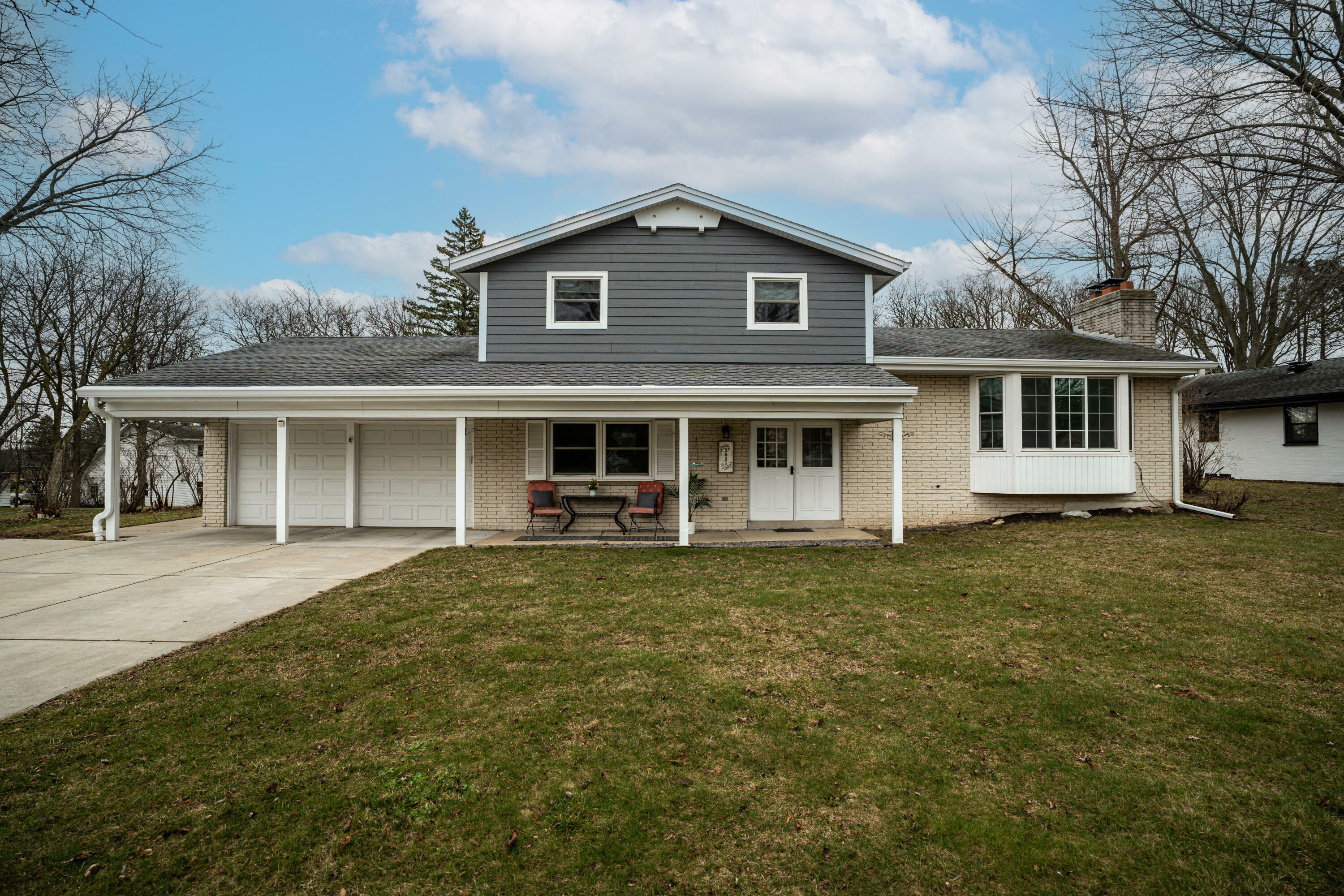 Property Photo: 2825 Shamrock Dr WI 53406