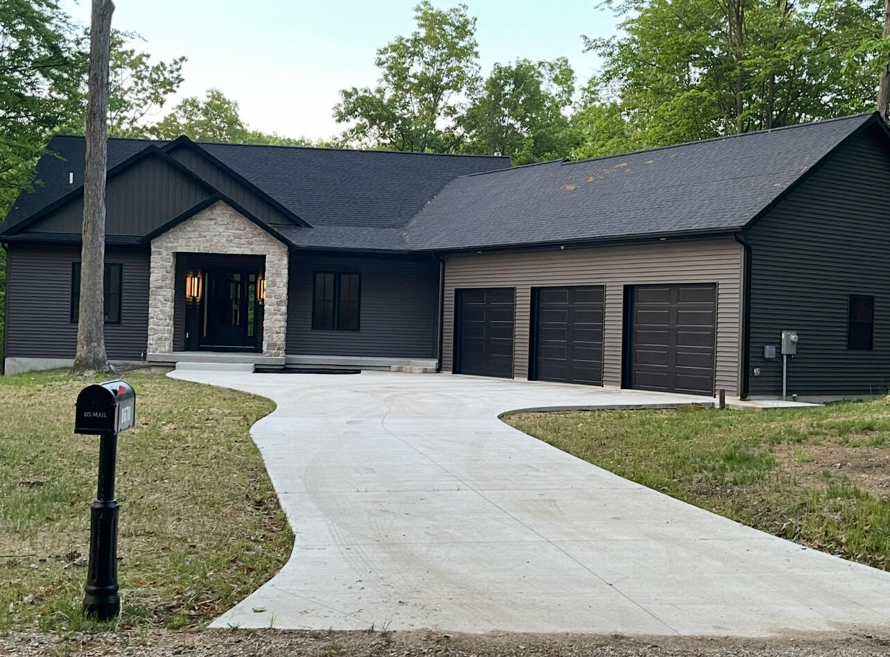 Property Photo: 8670 N Island Drive MI 49346
