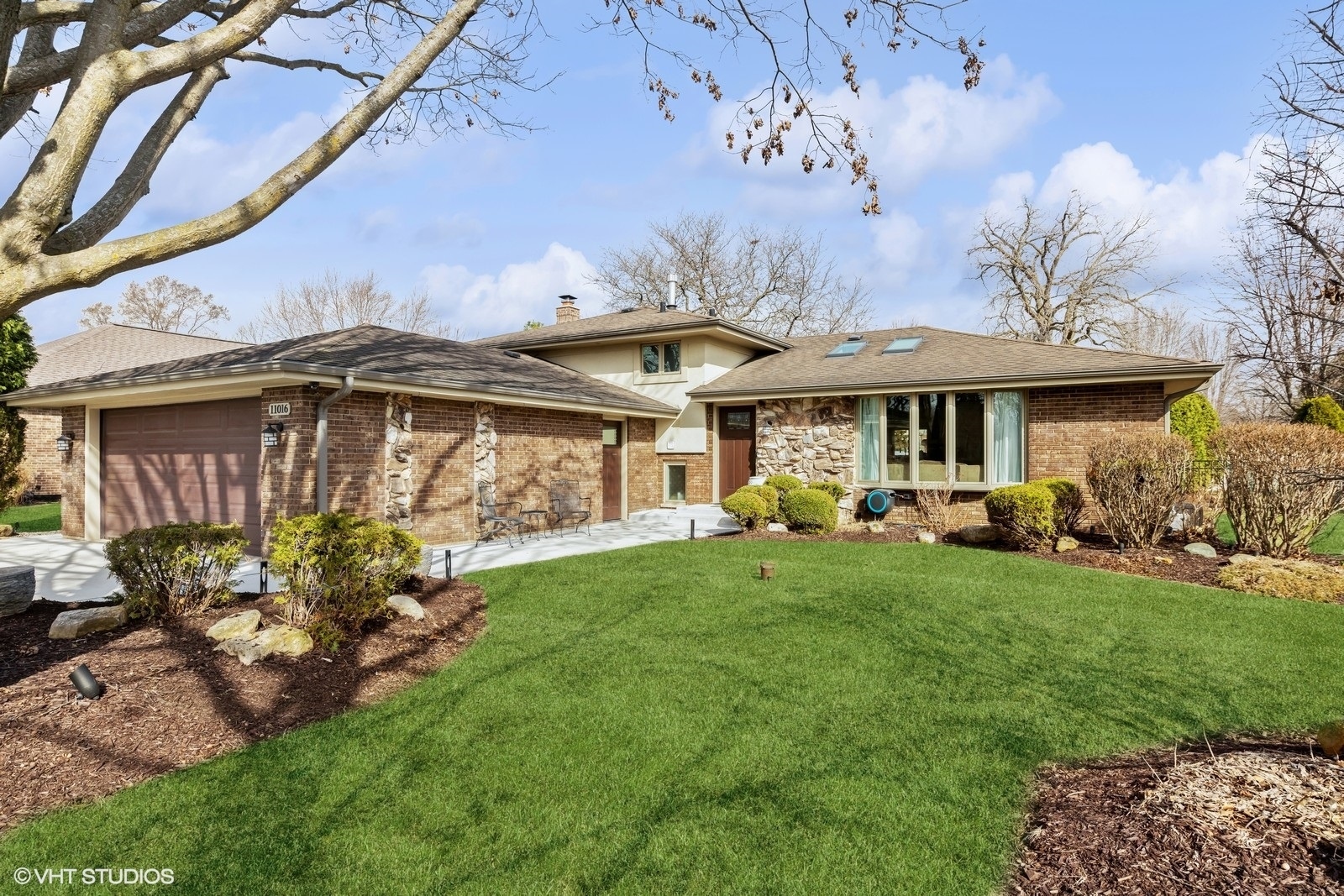 11016 84th Place  Willow Springs IL 60480 photo