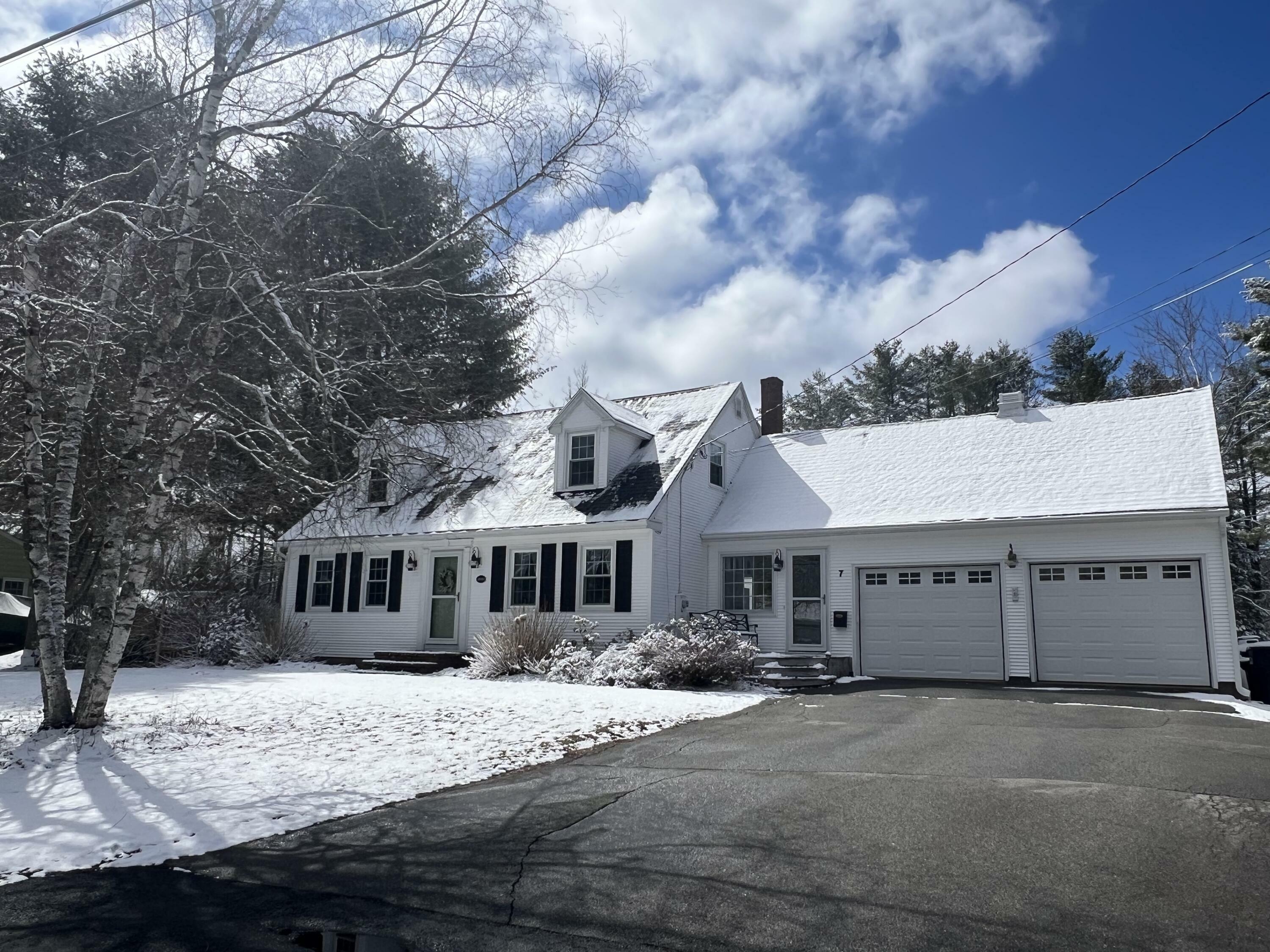 Property Photo: 7 Edgewood Drive ME 04473