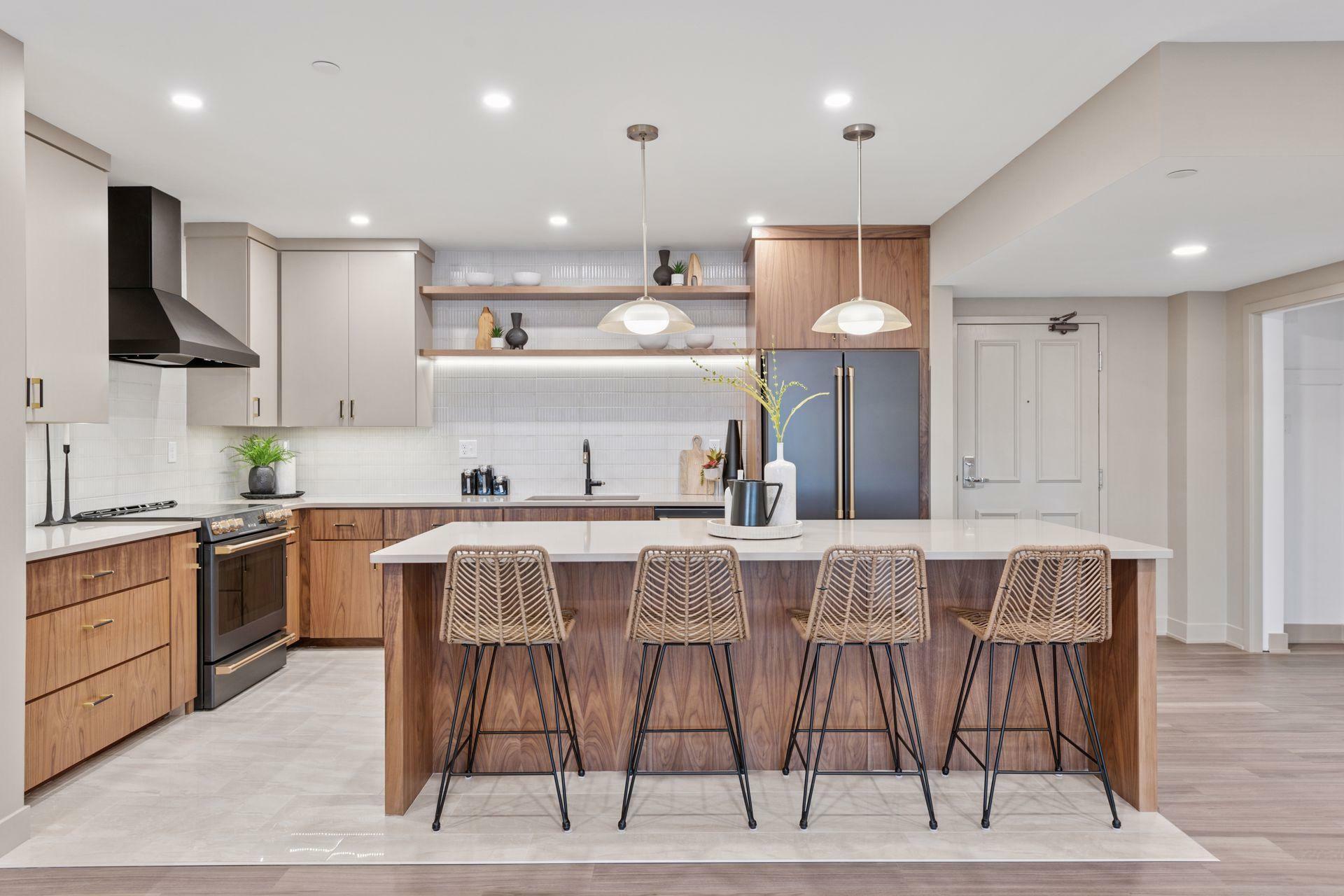 Property Photo: 110 Bank Street SE 504 MN 55414
