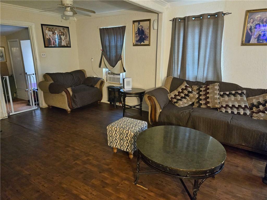 Property Photo: 2024 Proctor Avenue TX 76708