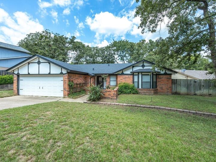 Property Photo:  4505 Deer Lodge Court  TX 76017 