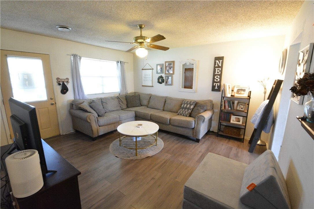 Property Photo: 1501 Carlton Street AR 72762