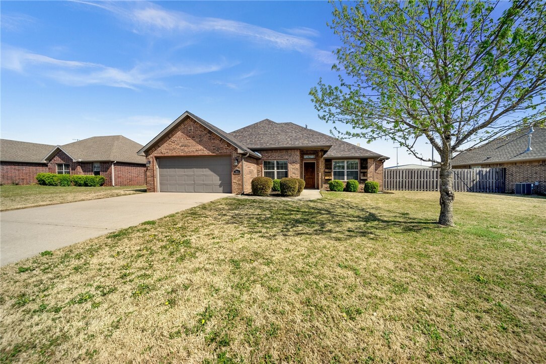 Property Photo: 7812 Alivia Circle AR 72762
