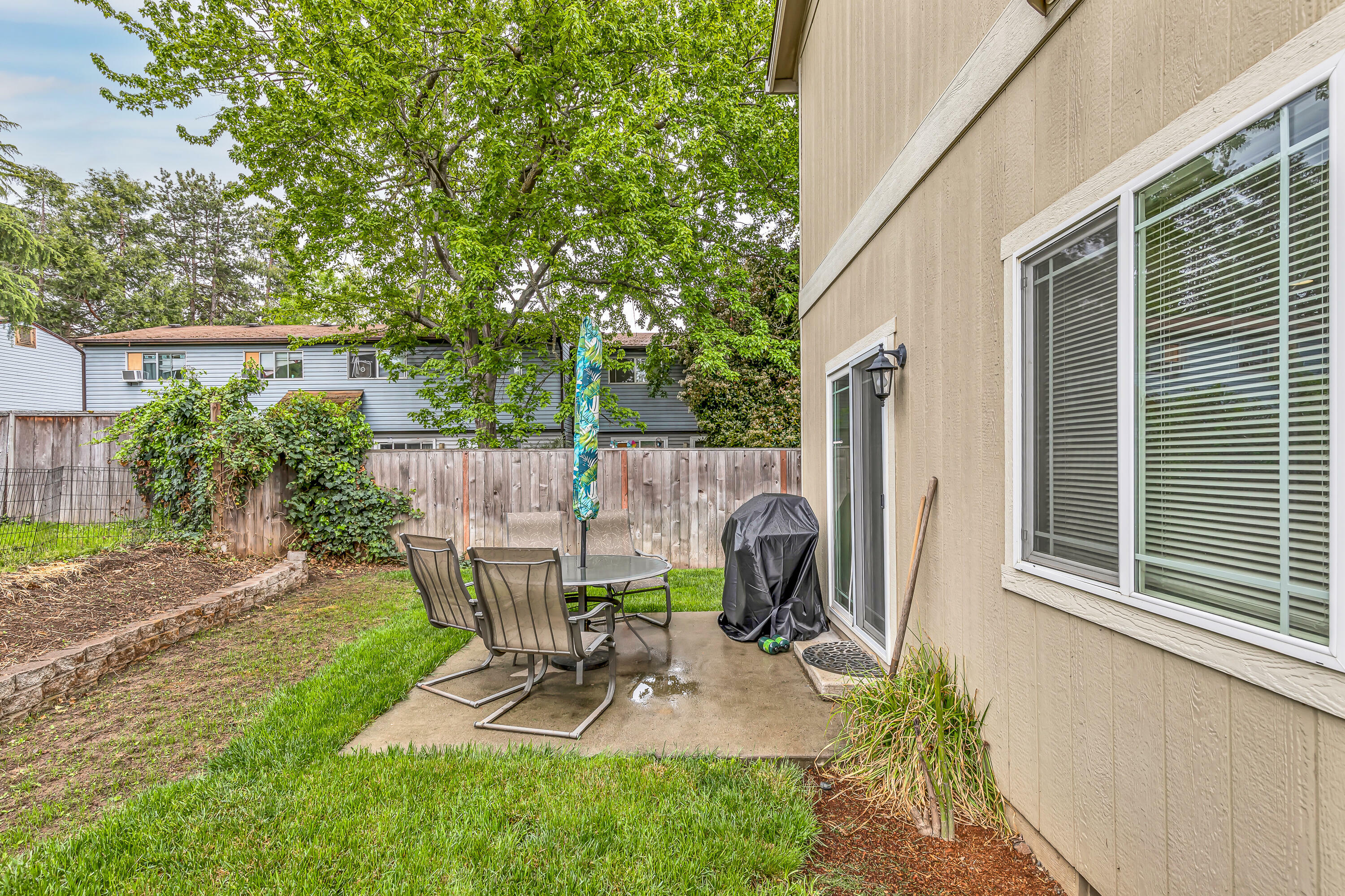 Property Photo: 710 Northwood Drive OR 97504