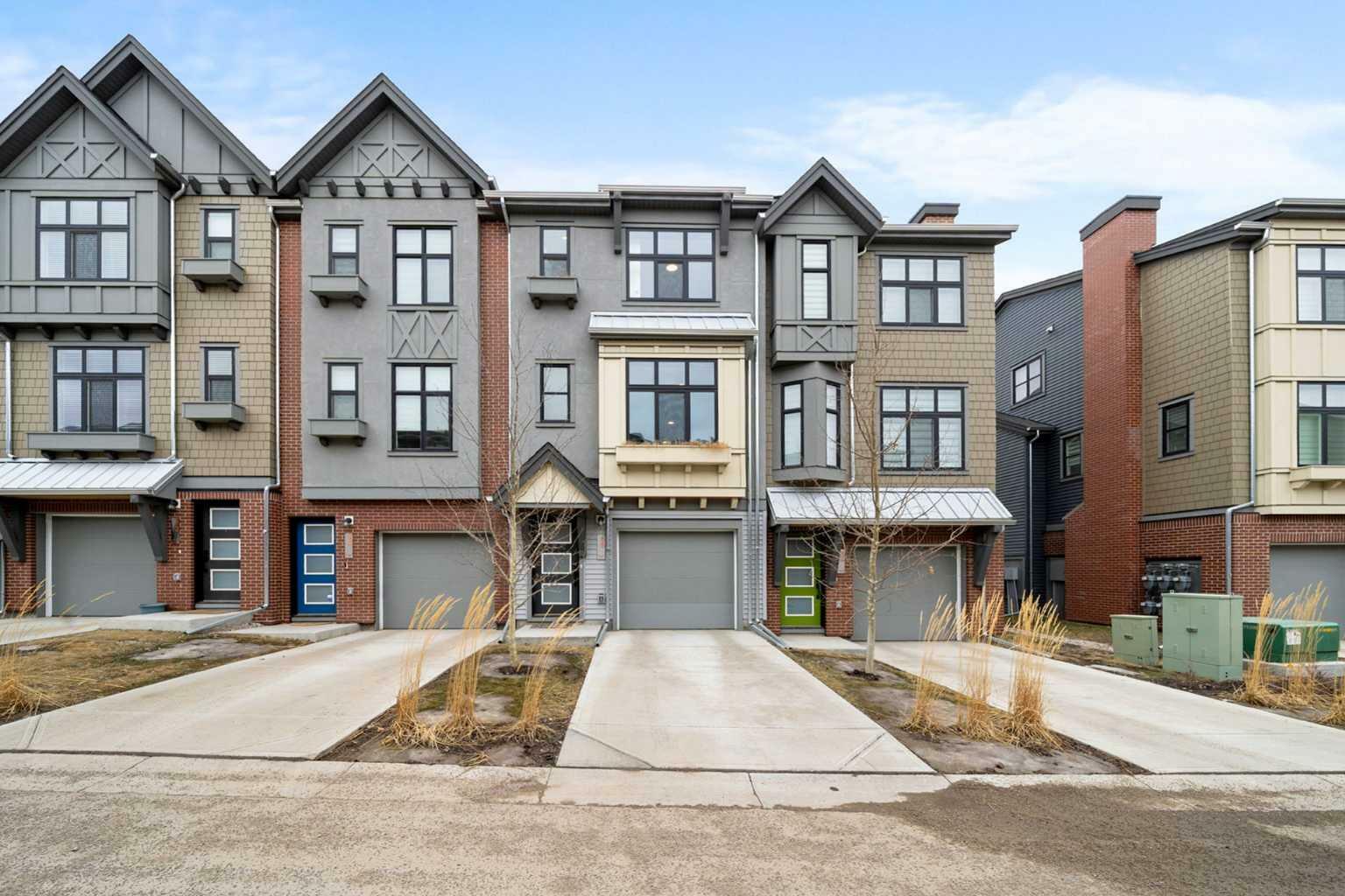 Property Photo: 88 Spring Willow Close SW AB T3H 6E8