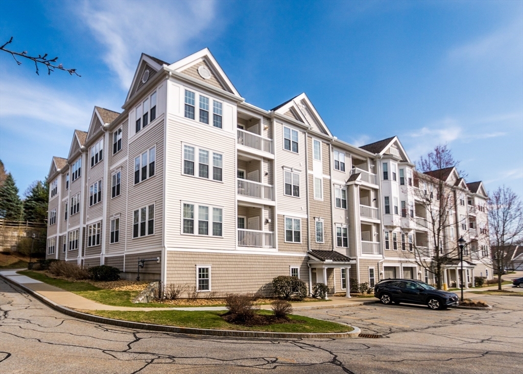 53 Bartlett Way 305  Waltham MA 02452 photo