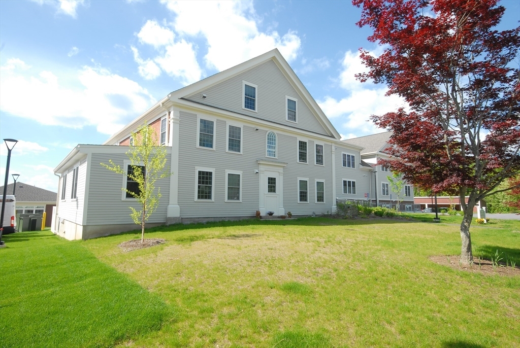 Property Photo:  336 King St 105  MA 01460 