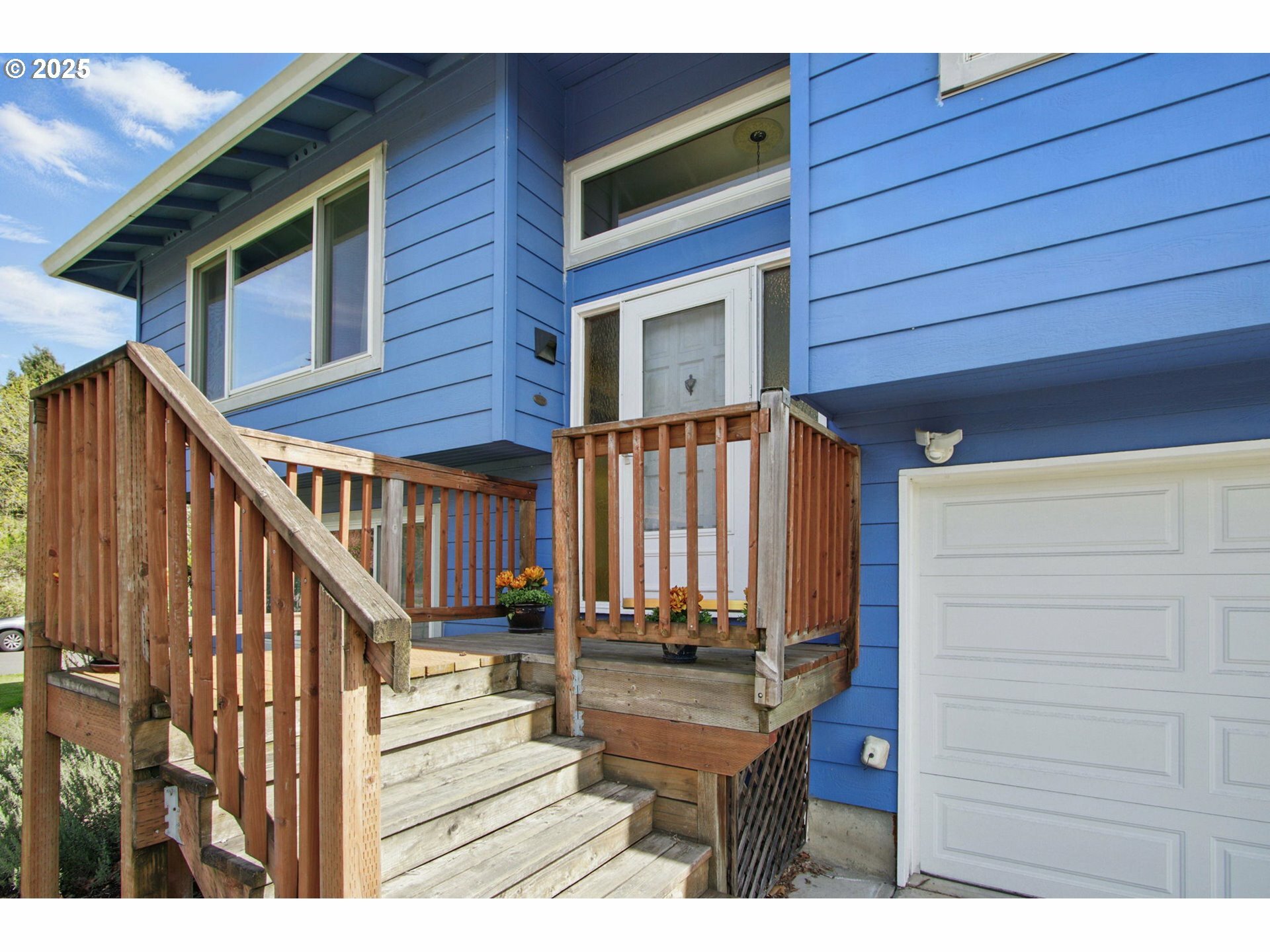Property Photo:  21132 SW Martinazzi Ave  OR 97062 