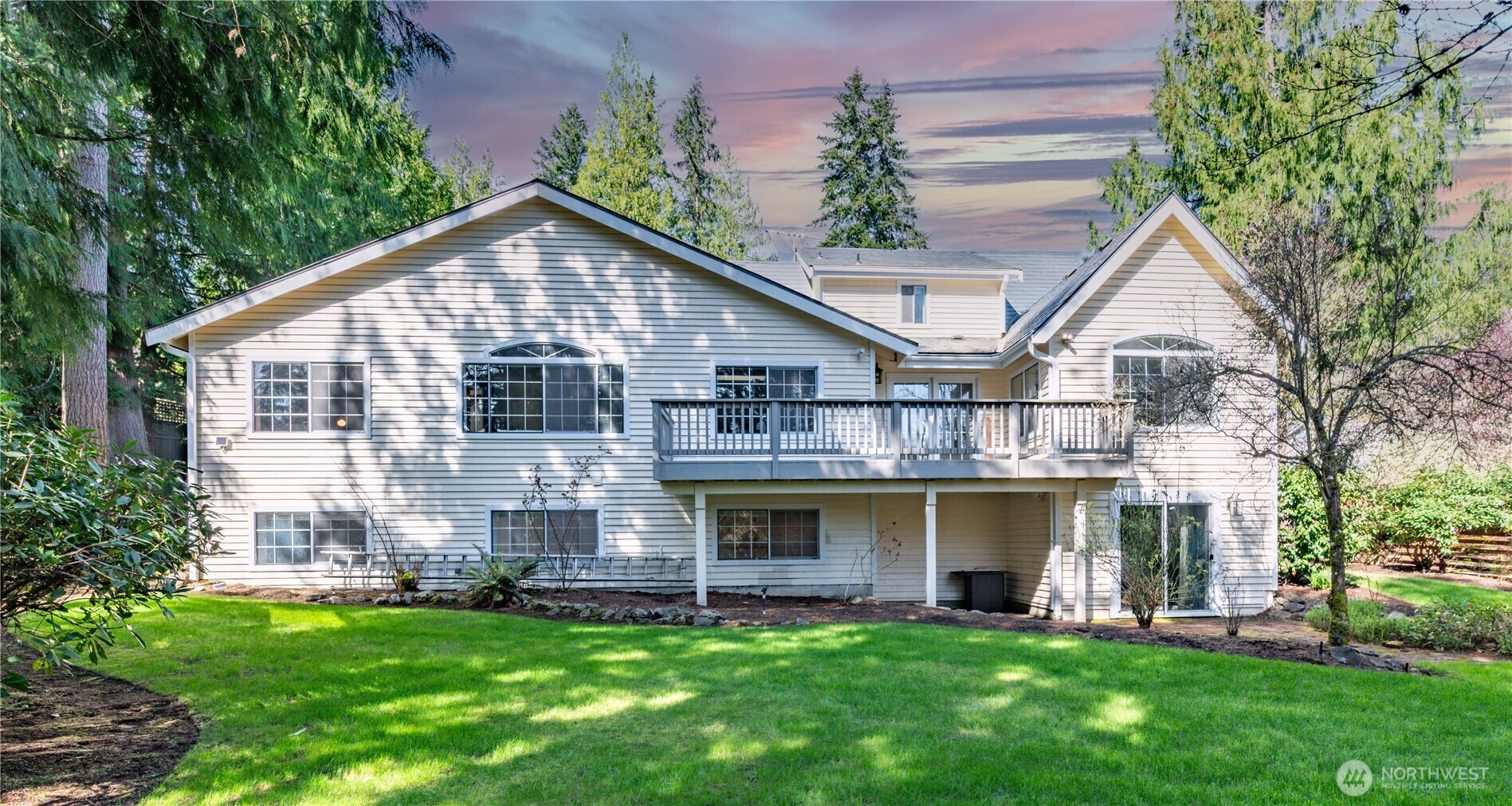 Property Photo: 2210 NE 229th Ave WA 98074