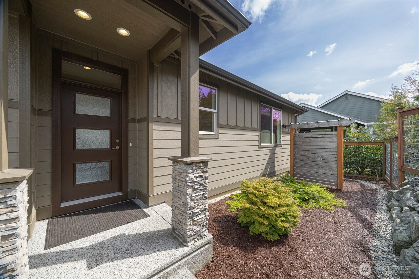 Property Photo: 1008 Newton Street WA 98229