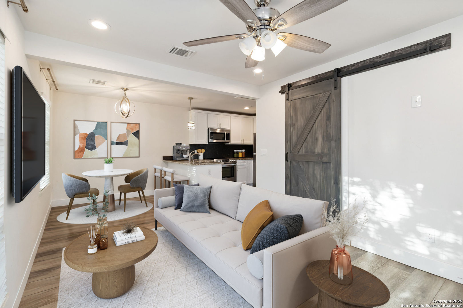 Property Photo: 139 Hansford St TX 78210