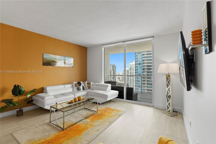Property Photo:  1200 Brickell Bay Dr Ph 4218  FL 33131 